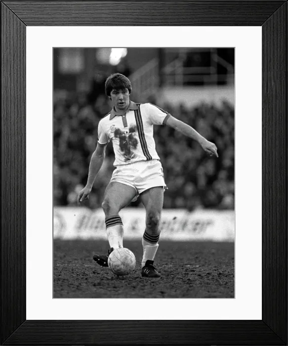 Framed Print : Football League Division 2 - Luton v Blackburn 1981 Framed Print : Football League Division 2 - Luton v Blackburn 1981