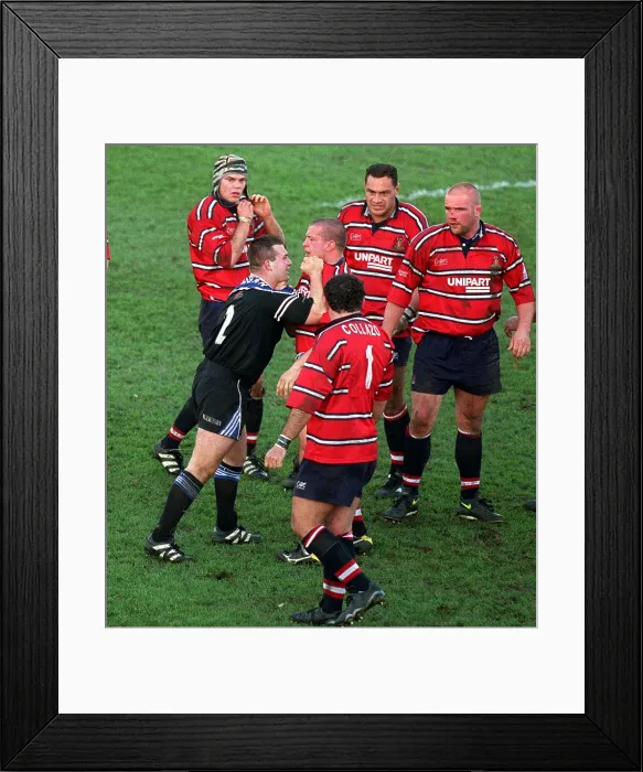 Framed Print : Rugby Union: Bath v Gloucester Framed Print : Rugby Union: Bath v Gloucester