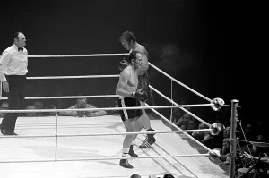 Monochrome Prints: Henry Cooper v Joe Bugner
