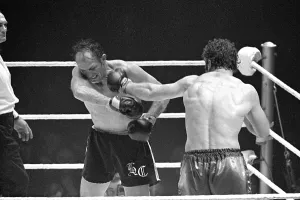 Monochrome Prints: Henry Cooper v Joe Bugner
