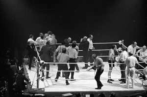 Monochrome Prints: Henry Cooper v Joe Bugner