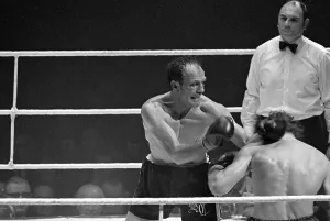 Monochrome Prints: Henry Cooper v Joe Bugner