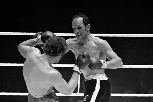 Monochrome Prints: Henry Cooper v Joe Bugner