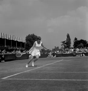 Cranham Prints: Tennis - Chrstine Truman