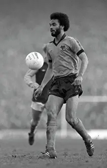 Wolves Prints: Wolves v Aston Villa - Football League February 1981